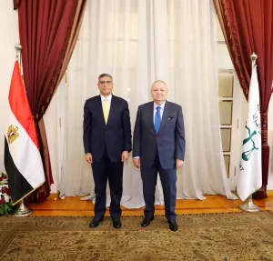 محافظ الجيزة يزور رئيس مجلس الدولة لتهنئته بالمنصب الجديد 26 - جريدة المساء محافظ الجيزة يزور رئيس مجلس الدولة لتهنئته بالمنصب الجديد 25 - جريدة المساء