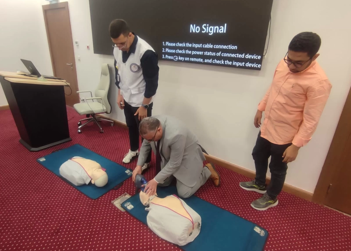 الصحة تطلق المرحلة الرابعة لتدريب العاملين على أجهزة AED 19 - جريدة المساء