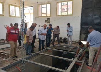 بالصور.. نائب محافظ الجيزة يتفقد مشروعات الصرف الصحي بقريتي منيل شيحة وطموه بأبو النمرس 17 - جريدة المساء