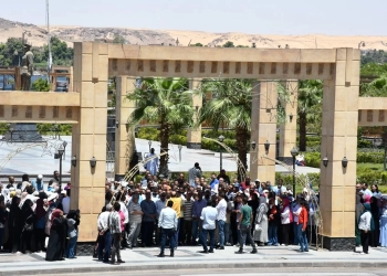 محافظ أسوان يتابع تنفيذ تجربة إخلاء لمواجهة الحرائق والكوارث الطبيعية 17 - جريدة المساء