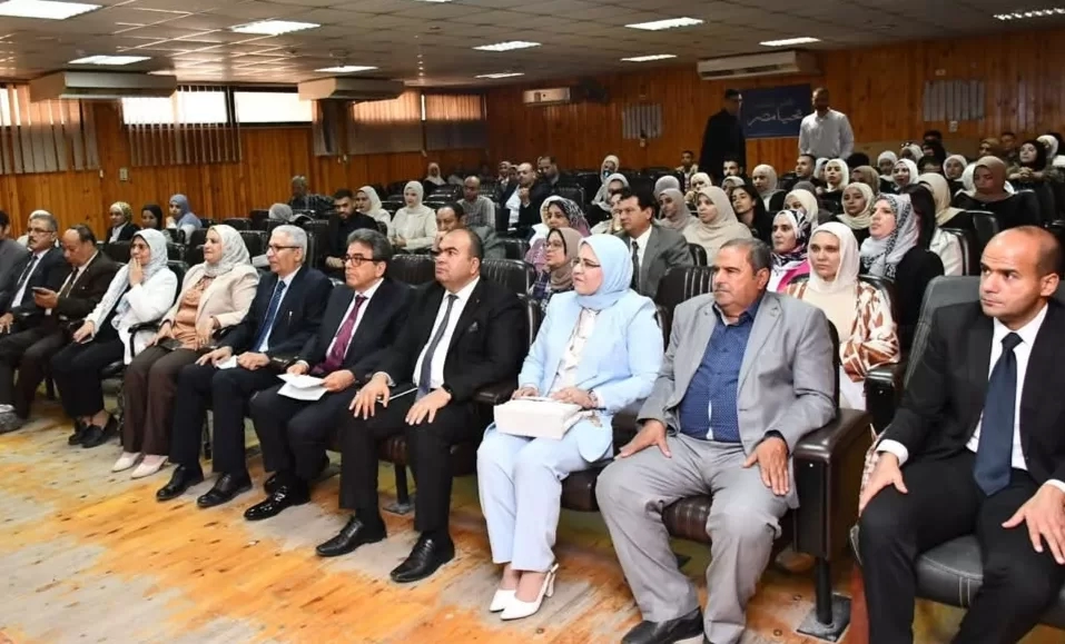 مناقشة مشروعات تخرج الدفعة الأولى من برنامج الأدوية والمستحضرات ببيطري القناة 19 - جريدة المساء