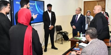 429 من طلاب حاسبات القناة يناقشون مشروعات التخرج 1 - جريدة المساء