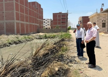 رئيس مدينة القنطرة غرب يتفقد مشكلة خليج "البناهوة" 20 - جريدة المساء