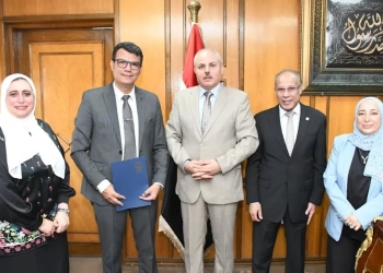 د. صفوت عبدالمقصود عميداً لكلية الصيدلة جامعة القناة 19 - جريدة المساء