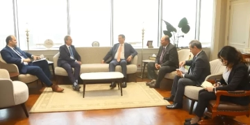 وزير الزراعة يستقبل المستشار الزراعي الهولندي لبحث سبل تعزيز التعاون المشترك 1 - جريدة المساء