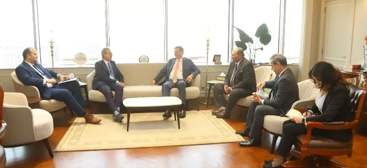 وزير الزراعة يستقبل المستشار الزراعي الهولندي لبحث سبل تعزيز التعاون المشترك 19 - جريدة المساء