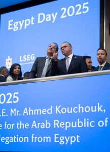 وزير المالية يقرع جرس افتتاح جلسة التداول ببورصة لندن 22 - جريدة المساء وزير المالية يقرع جرس افتتاح جلسة التداول ببورصة لندن 21 - جريدة المساء