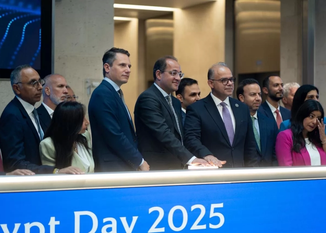 وزير المالية يقرع جرس افتتاح جلسة التداول ببورصة لندن 20 - جريدة المساء وزير المالية يقرع جرس افتتاح جلسة التداول ببورصة لندن 19 - جريدة المساء