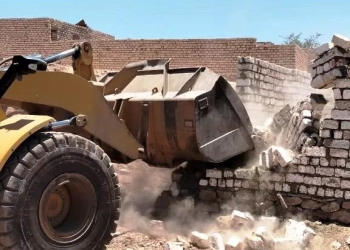 محافظ أسوان يوجه بتكثيف حملات إزالة التعديات ضمن المرحلة الثالثة للموجة 26 لاسترداد أراضي الدولة 19 - جريدة المساء