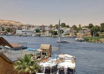 عودة الملاحة والسياحة لطبيعتها بأسوان بعد تحسن الطقس 29 - جريدة المساء