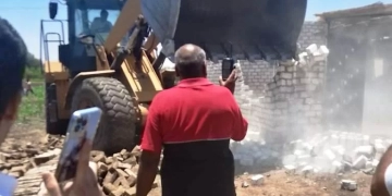 محافظ أسوان يقود حملات إزالة التعديات على أراضي الدولة بكوم أمبو وأسوان 1 - جريدة المساء