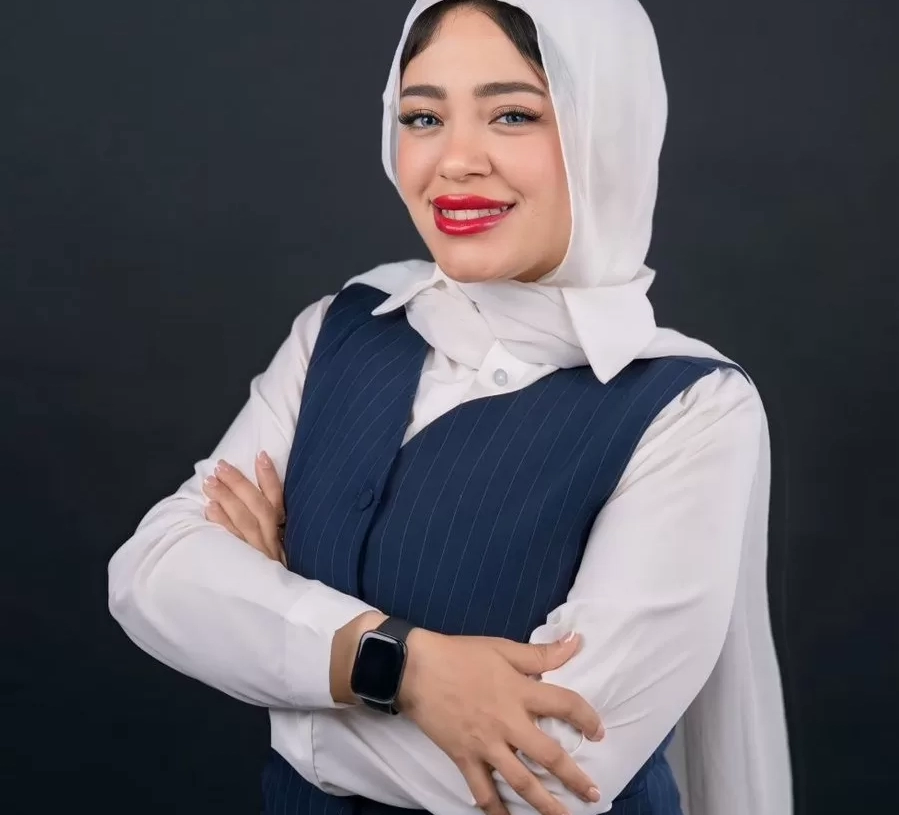 منة علي خبيرة التداول في الفوركس والبورصة