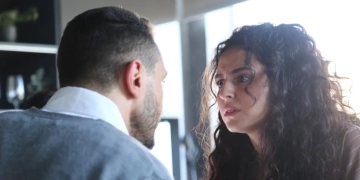 صدمة وخيانة أم وهم؟.. أحداث مثيرة في الحلقة الثالثة من "بتوقيت 2028" 2 - جريدة المساء صدمة وخيانة أم وهم؟.. أحداث مثيرة في الحلقة الثالثة من "بتوقيت 2028" 1 - جريدة المساء