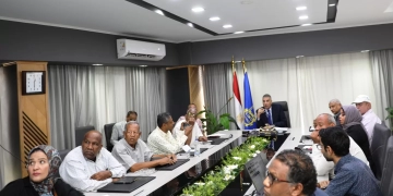 محافظ أسوان يعرض لعام من الإنجازات ورؤية جديدة لتطوير وتنمية زهرة الجنوب 1 - جريدة المساء