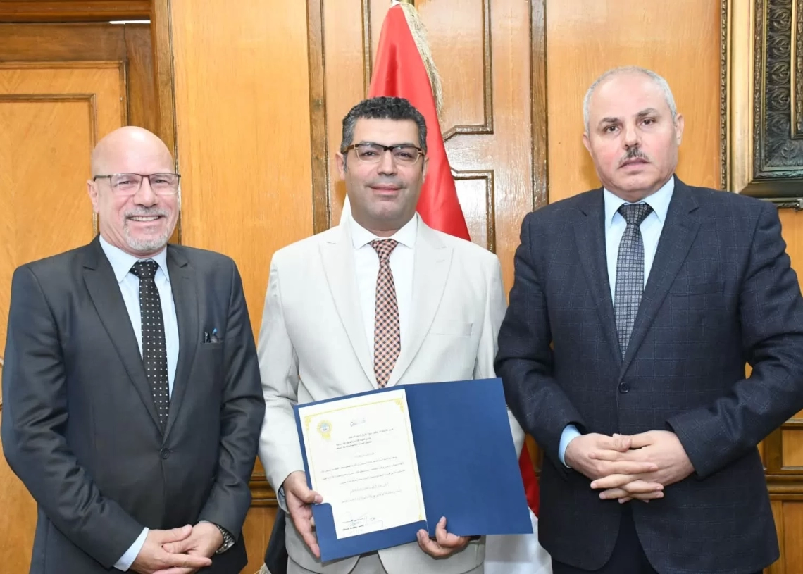 د. جمال فاروق وكيلاً لآداب القناة لشئون المجتمع وتنمية البيئة 18 - جريدة المساء