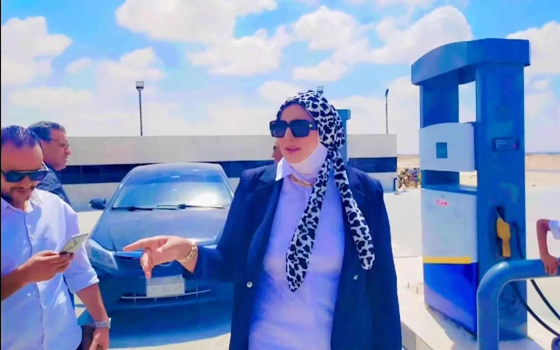 ضبط شخص يدير محطة وقود وهمية بمطروح وبحوزته 10 أطنان سولار وبنزين مهرب 25 - جريدة المساء ضبط شخص يدير محطة وقود وهمية بمطروح وبحوزته 10 أطنان سولار وبنزين مهرب 24 - جريدة المساء