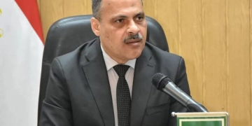 محافظ الشرقية ينعى وفاة "عامل نظافة"أثناء تأدية عمله بقطاع تحسين البيئة 2 - جريدة المساء محافظ الشرقية ينعى وفاة "عامل نظافة"أثناء تأدية عمله بقطاع تحسين البيئة 1 - جريدة المساء