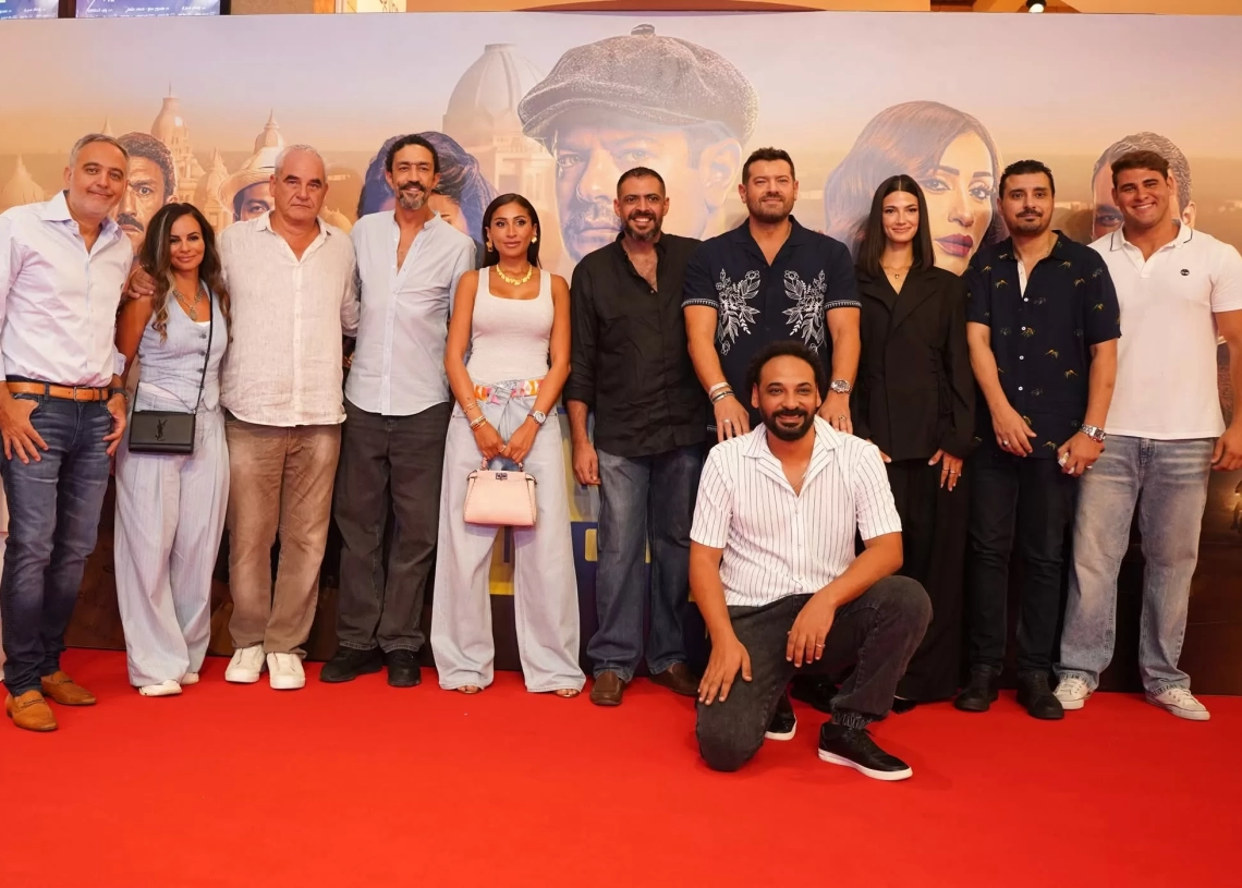 نجوم فيلم "درويش" يتألقون على السجادة الحمراء في العرض الخاص 17 - جريدة المساء