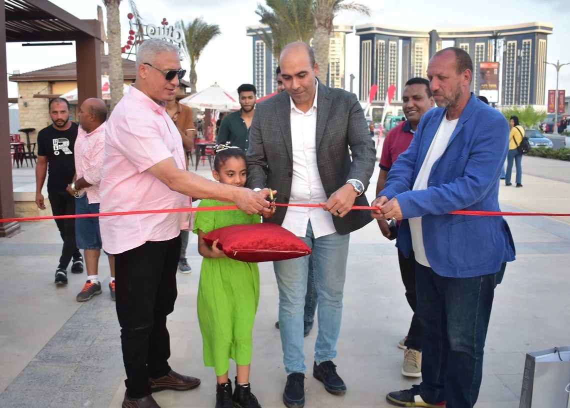 افتتاح أول معرض للنحت "آرت سبيس" على الممشى السياحي بمدينة العلمين الجديدة 17 - جريدة المساء