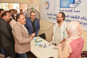 محافظ الشرقية يتفقد أعمال القافلة الطبية بقرية بهنيا بمركز ديرب نجم 25 - جريدة المساء