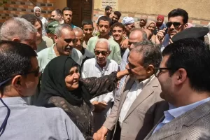 محافظ الشرقية يتفقد أعمال القافلة الطبية بقرية بهنيا بمركز ديرب نجم 17 - جريدة المساء