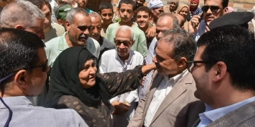 محافظ الشرقية يتفقد أعمال القافلة الطبية بقرية بهنيا بمركز ديرب نجم 1 - جريدة المساء