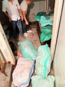 بالصور.. ضبط 3 أطنان أحشاء داخلية "لحمة رأس" غير صالحة للاستهلاك الآدمي بأوسيم 21 - جريدة المساء