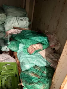 بالصور.. ضبط 3 أطنان أحشاء داخلية "لحمة رأس" غير صالحة للاستهلاك الآدمي بأوسيم 33 - جريدة المساء