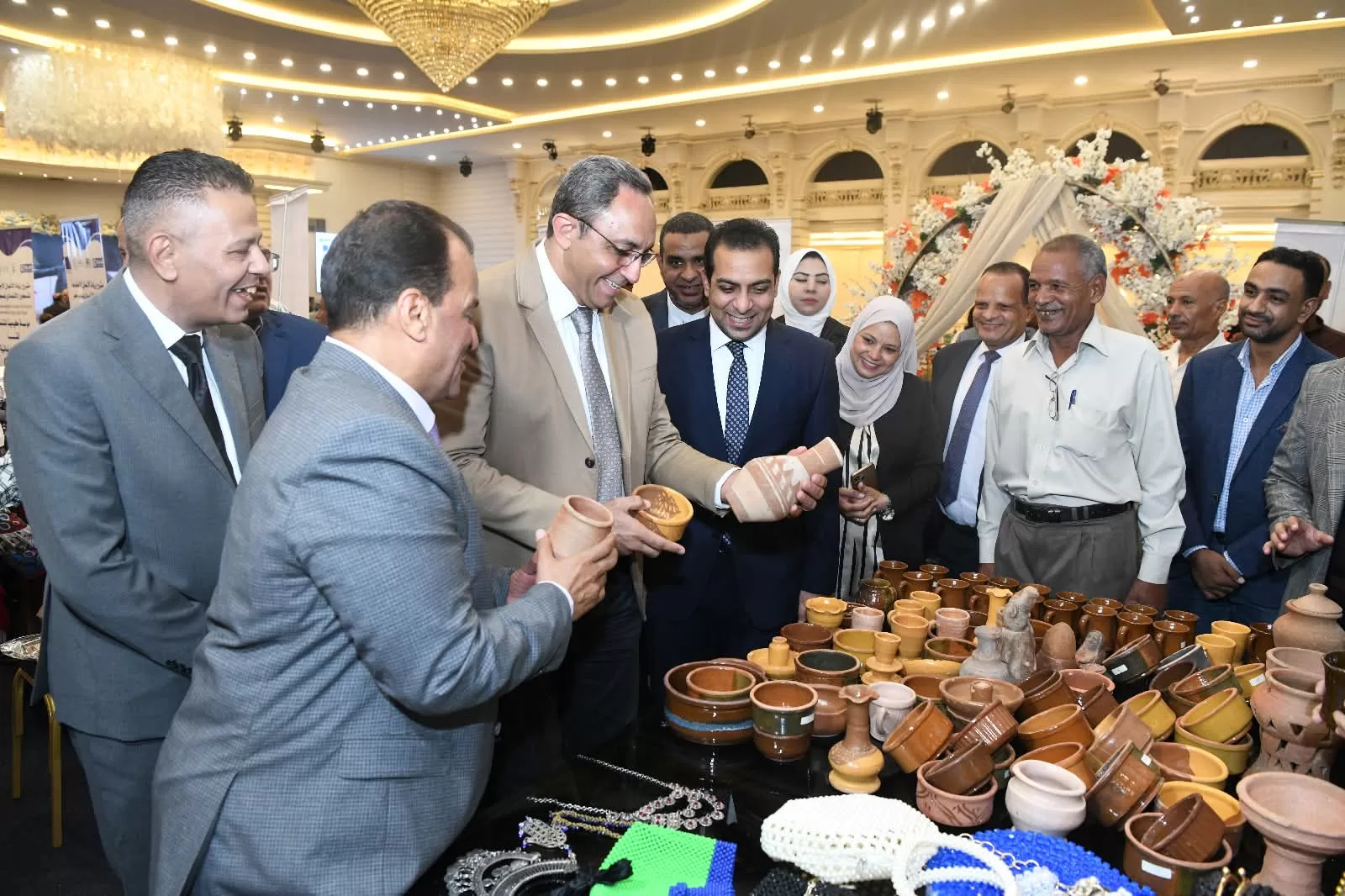 محافظ قنا يشارك في المنتدى الاقتصادي الإقليمي لريادة الأعمال بمشاركة واسعة من شركاء التنمية 22 - جريدة المساء