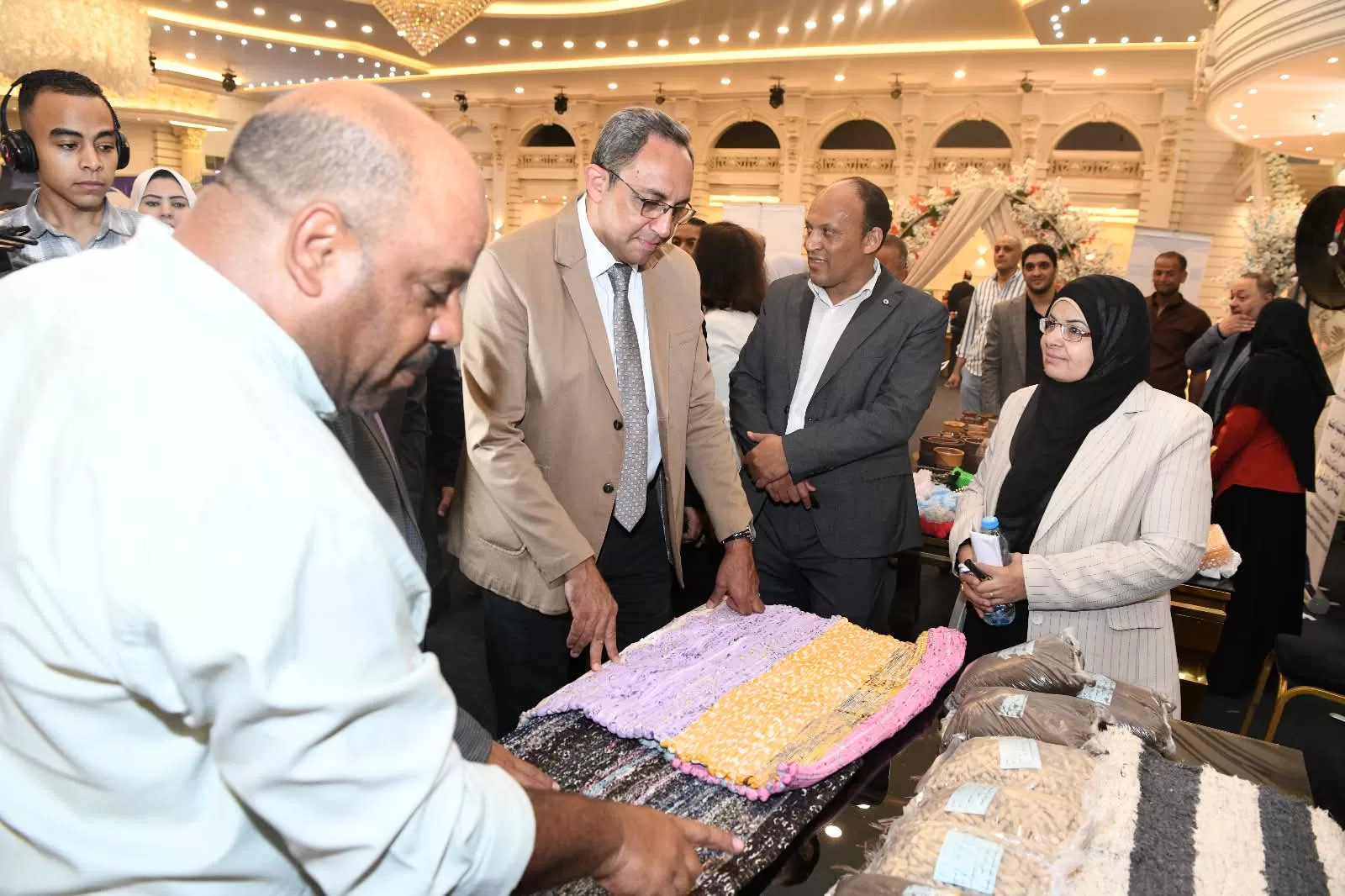 محافظ قنا يشارك في المنتدى الاقتصادي الإقليمي لريادة الأعمال بمشاركة واسعة من شركاء التنمية 28 - جريدة المساء