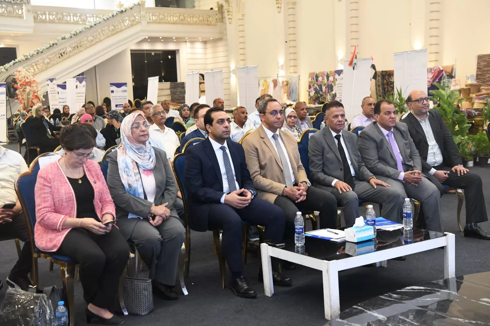 محافظ قنا يشارك في المنتدى الاقتصادي الإقليمي لريادة الأعمال بمشاركة واسعة من شركاء التنمية 40 - جريدة المساء