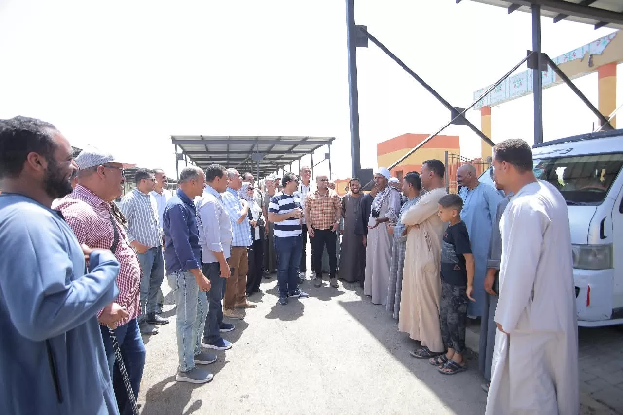 نائب محافظ قنا يتابع مشروعات أبوتشت ويشيد بمستوى الخدمات الطبية 21 - جريدة المساء