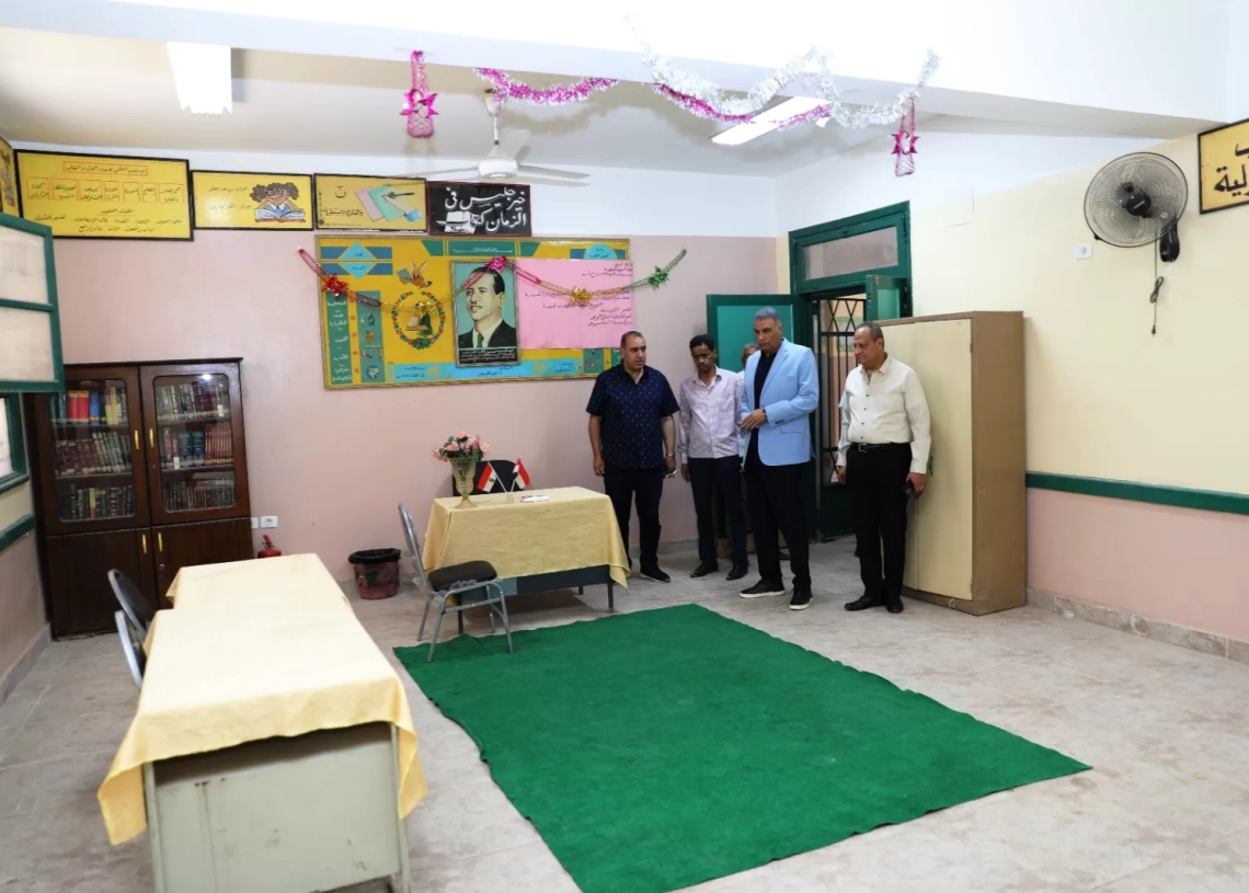 قبل ساعات من إنطلاق إنتخابات الشيوخ .. محافظ أسوان يتابع ميدانياً جاهزية اللجان 19 - جريدة المساء