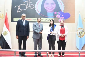 محافظ مطروح يكرم أوائل الثانوية العامة والأزهرية والدبلومات الفنية وأوائل القدرات الخاصة 29 - جريدة المساء