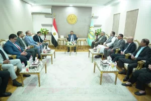 محافظ مطروح يكرم الدكتور إسلام عساف وكيل وزارة الصحة السابق 23 - جريدة المساء