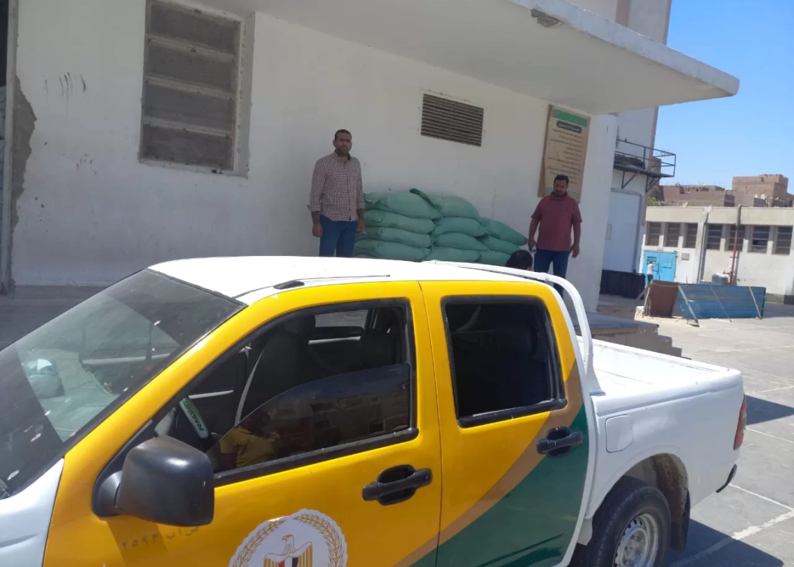 إحباط محاولة تهريب دقيق بلدي قبل بيعه في السوق السوداء بقنا 19 - جريدة المساء