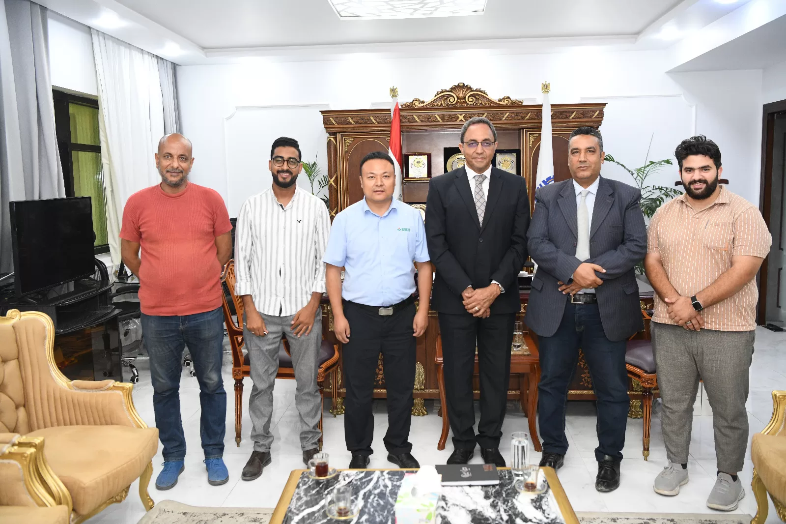 محافظ قنا يبحث مع وفدصيني، فرص الاستثمار في مجالات الإنتاج الداجني والحيواني 29 - جريدة المساء