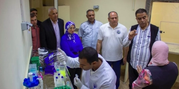 بعد تجديد الاعتماد الدولي : رئيس «البحوث الزراعية» يتفقد فرع «المركزي لتحليل متبقيات المبيدات» بالإسماعيلية 2 - جريدة المساء بعد تجديد الاعتماد الدولي : رئيس «البحوث الزراعية» يتفقد فرع «المركزي لتحليل متبقيات المبيدات» بالإسماعيلية 1 - جريدة المساء