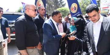 محافظ مطروح يتفقد سير انتخابات الشوري بلجان المدينة 1 - جريدة المساء