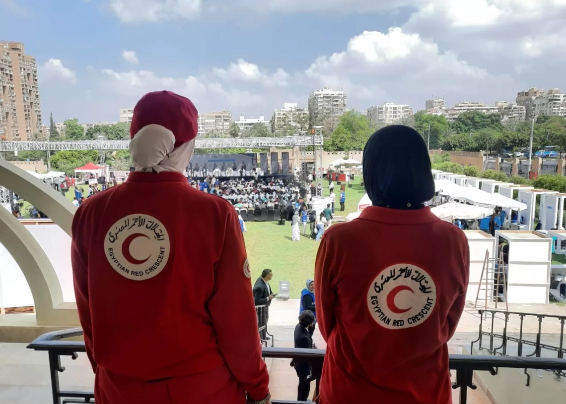 الهلال الأحمر المصري يشارك في قمة "ستارت" لدعم طلاب الجامعات 18 - جريدة المساء خلال مشاركة فرق الهلال الأحمر المصرى