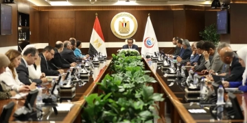 وزير الصحة لقيادات الوزارة :التواجد الميداني في المحافظات والتفاعل المباشر مع المرضى لضمان جودة الخدمات 1 - جريدة المساء