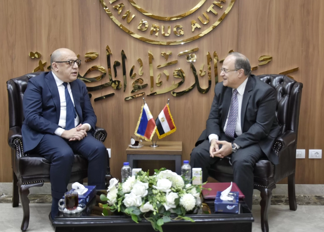 هيئة الدواء : تعزيز التعاون المشترك مع سفير الفلبين وتنظيم تداول المستحضرات الطبية بين البلدين 18 - جريدة المساء هيئة الدواء : تعزيز التعاون المشترك مع سفير الفلبين وتنظيم تداول المستحضرات الطبية بين البلدين 17 - جريدة المساء