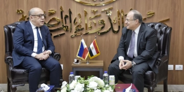 هيئة الدواء : تعزيز التعاون المشترك مع سفير الفلبين وتنظيم تداول المستحضرات الطبية بين البلدين 2 - جريدة المساء هيئة الدواء : تعزيز التعاون المشترك مع سفير الفلبين وتنظيم تداول المستحضرات الطبية بين البلدين 1 - جريدة المساء