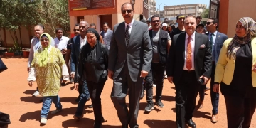 محافظ سوهاج يتفقد عددا من اللجان الفرعية للاطمئنان على سير العملية الانتخابية 1 - جريدة المساء