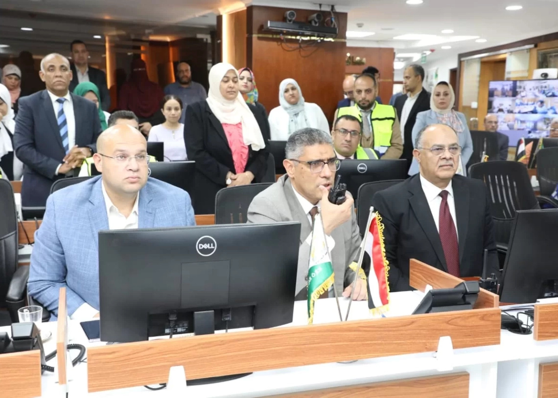 محافظ الجيزة يعلن غلق صناديق الاقتراع بلجان انتخابات الشيوخ 19 - جريدة المساء