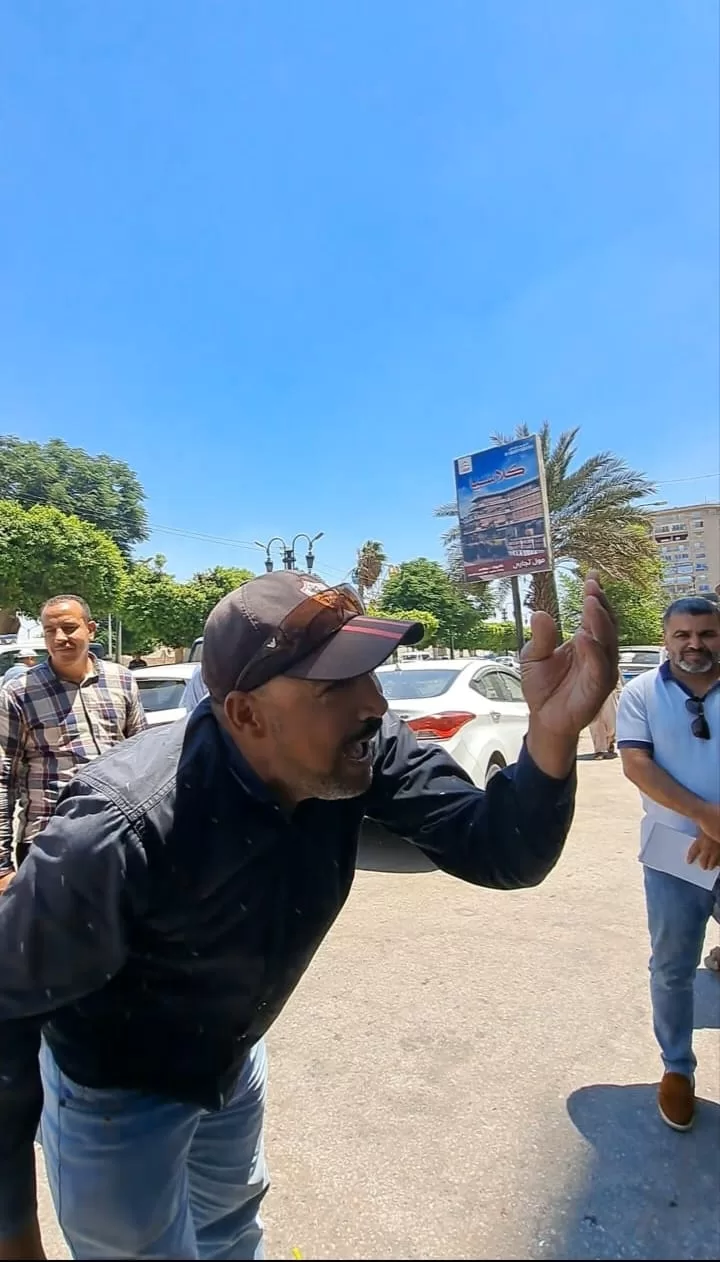 كدواني أحب الناس فجبر خواطرهم.. فأحبّوه وأنشدوا له الشعر 23 - جريدة المساء