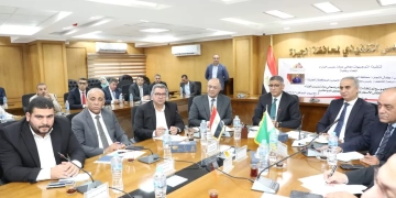 محافظ الجيزة يبحث مع حماية المستهلك والغرفة التجارية آليات مبادرة "مدبولي" بخفض الأسعار 2 - جريدة المساء محافظ الجيزة يبحث مع حماية المستهلك والغرفة التجارية آليات مبادرة "مدبولي" بخفض الأسعار 1 - جريدة المساء