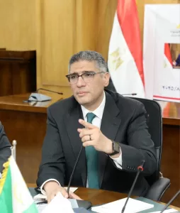 محافظ الجيزة يبحث مع حماية المستهلك والغرفة التجارية آليات مبادرة "مدبولي" بخفض الأسعار 24 - جريدة المساء محافظ الجيزة يبحث مع حماية المستهلك والغرفة التجارية آليات مبادرة "مدبولي" بخفض الأسعار 23 - جريدة المساء