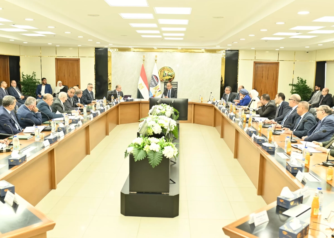 "القابضة للتشييد": 33.4 مليار إيرادات و4.7 مليار أرباح متوقعة 18 - جريدة المساء "القابضة للتشييد": 33.4 مليار إيرادات و4.7 مليار أرباح متوقعة 17 - جريدة المساء