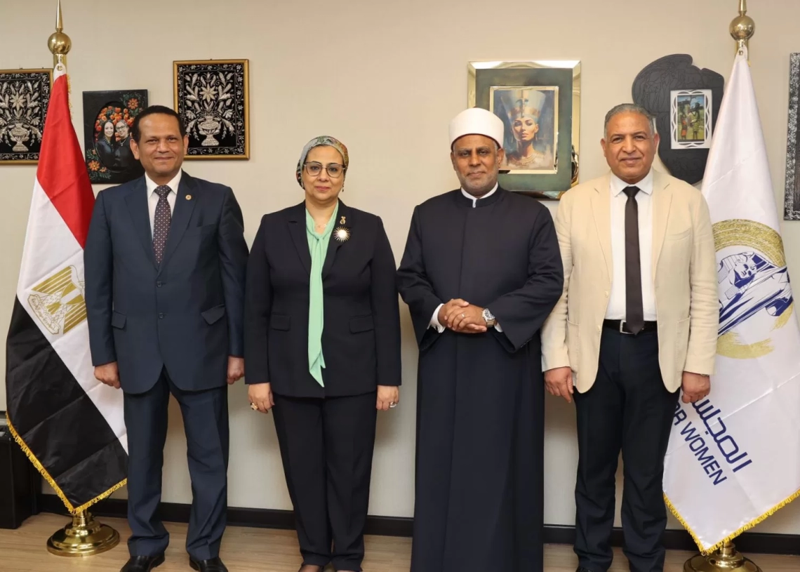 رئيسة القومي للمرأة تستقبل نائب رئيس جامعة الأزهر لبحث سبل التعاون بين الجانبين 18 - جريدة المساء